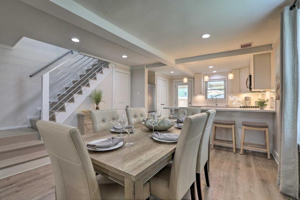 Dog-Friendly Galveston Home - Walk to Beach!